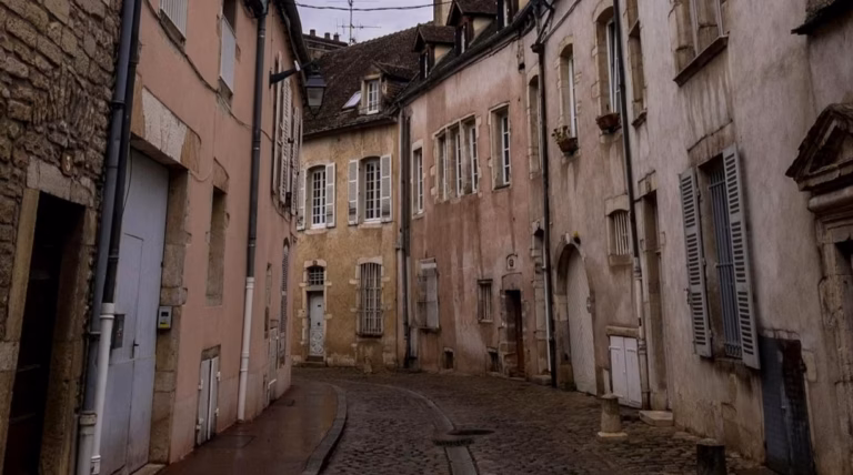 Plus vieille ville de France : histoire et réponses