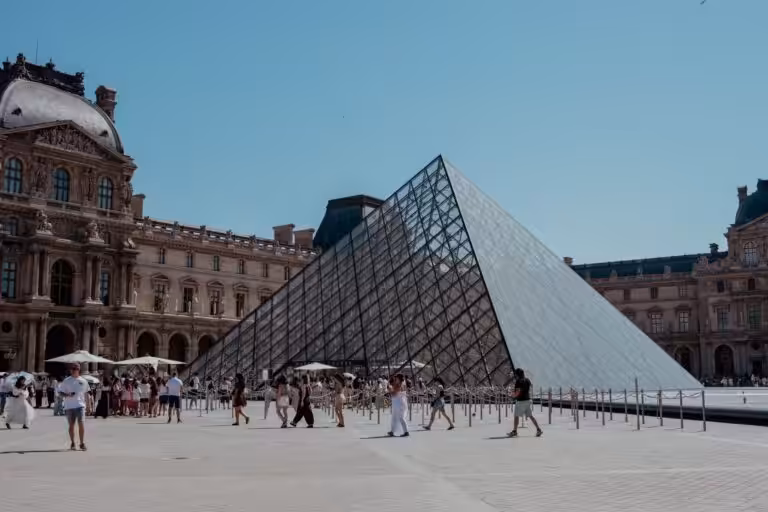 Plongez au cœur des pyramides d&rsquo;Égypte grâce à une expérience de réalité virtuelle unique à Marseille